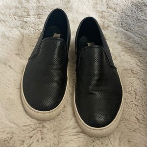 Steve Madden slip ons